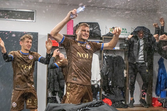 和坚韧的防 和坚韧的防